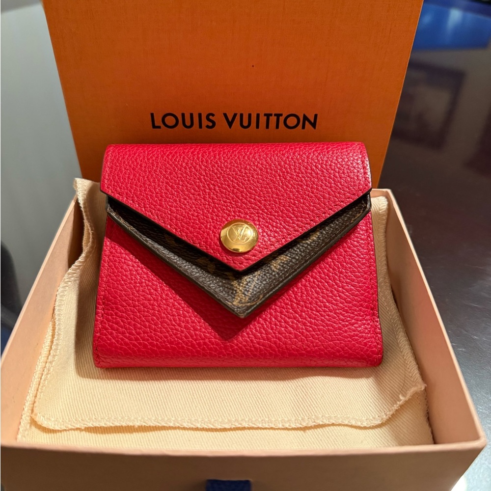 Louis Vuitton Monogram Women's Compact Wallet